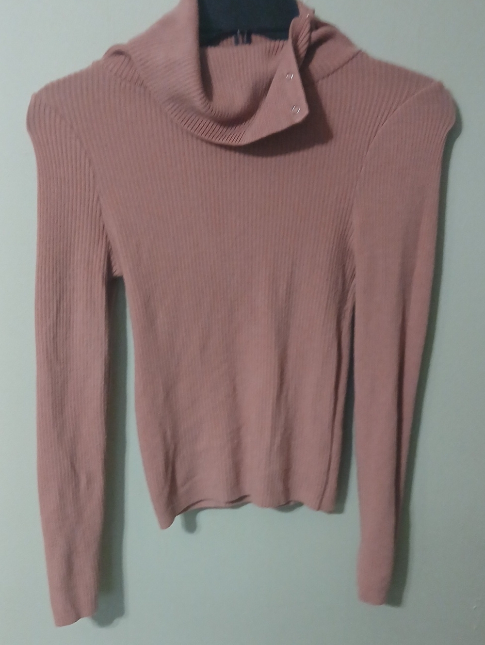 Forever 21 Mauve Ribbed Snap-Collar Turtleneck Shirt Small